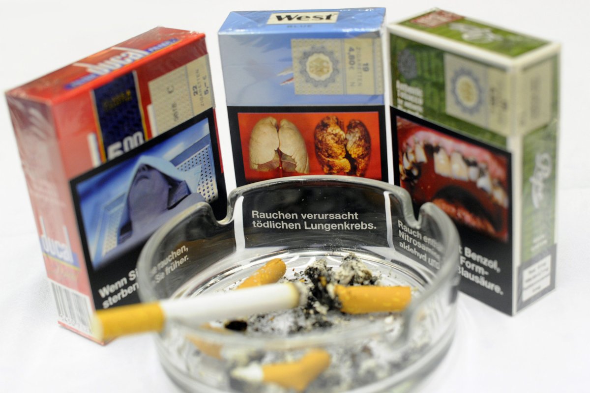 Маркетинг табак. Сигареты в Германии фото. Картинки на немецких пачках сигарет. Оборотная сторона пачки сигарет.